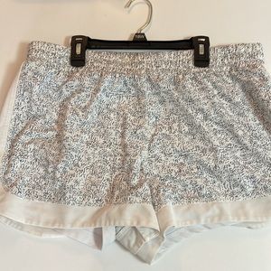 D25 Energy Zone shorts